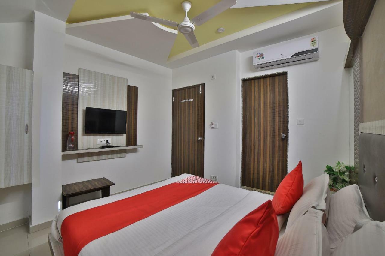 Hotel Sunstay Ахмедабад Екстер'єр фото